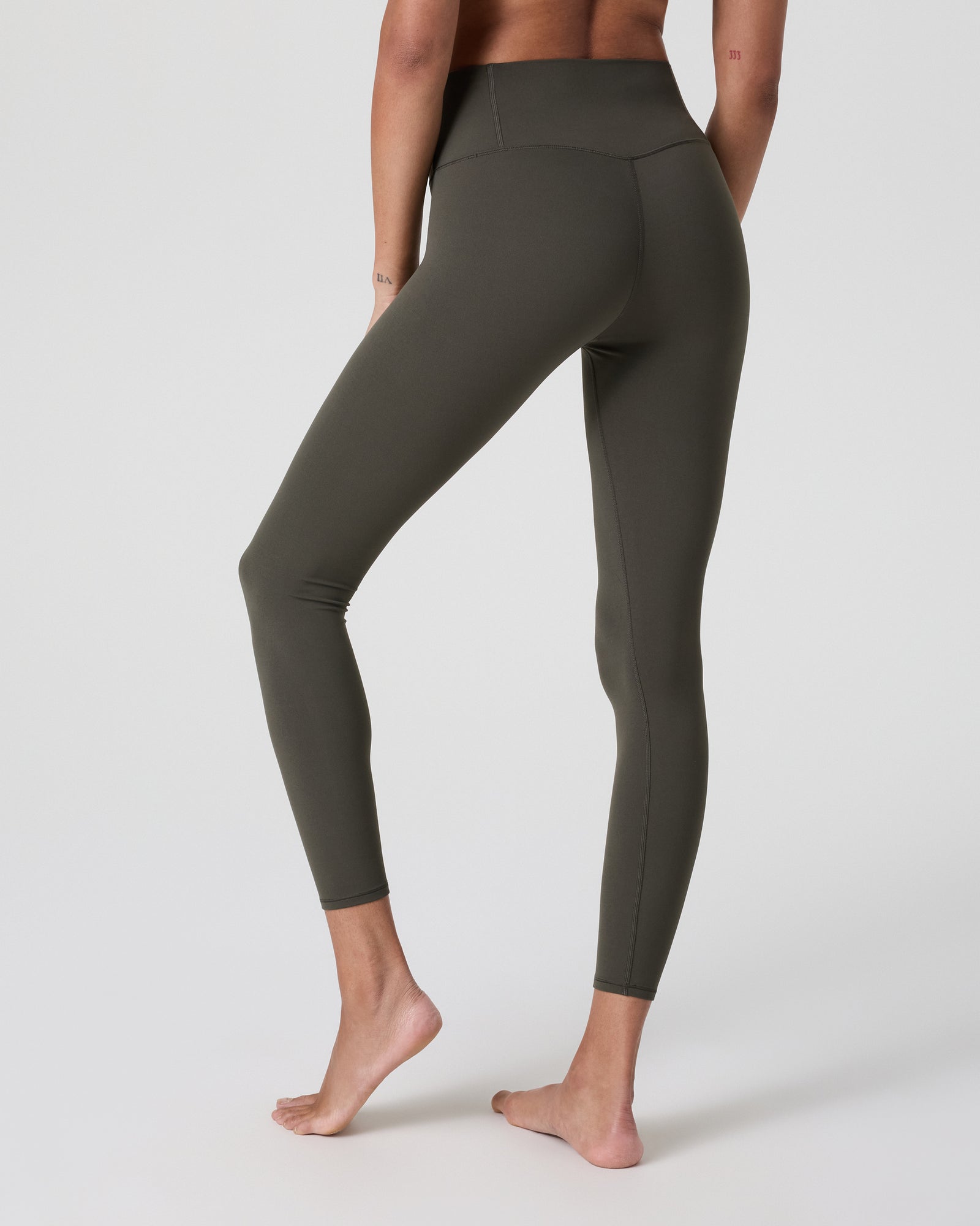 AeroStretch gym leggings
