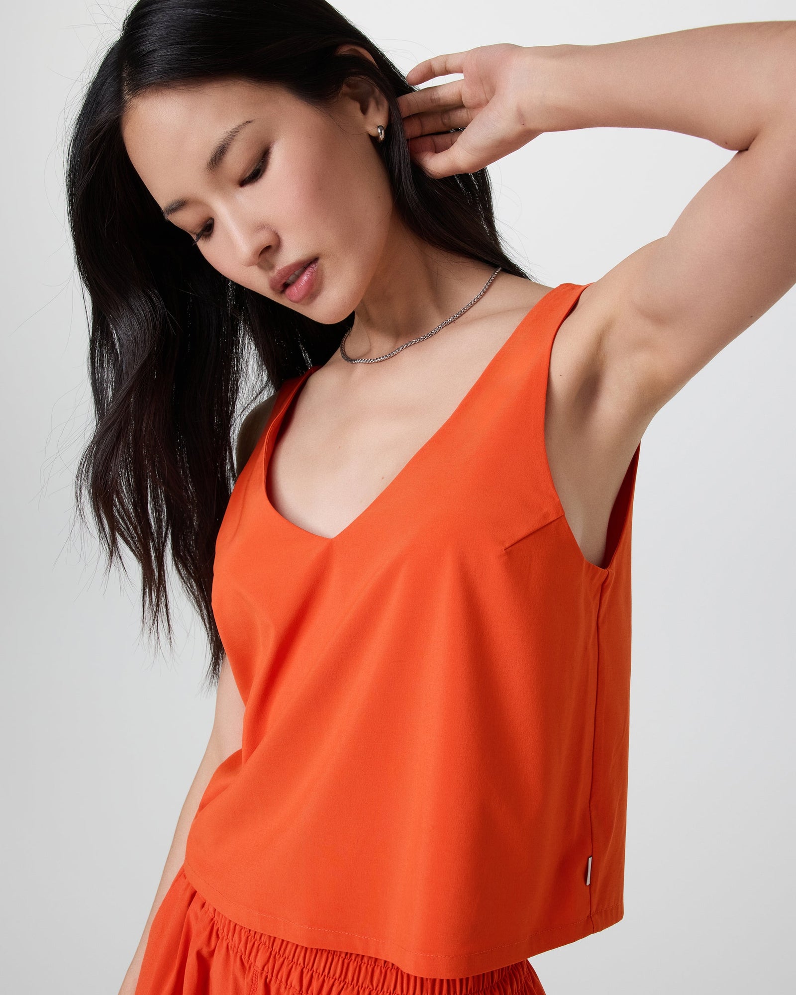Flow motion tank
